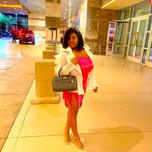 Meet your Posher, Ava